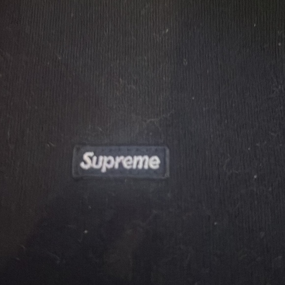 Authentic Supreme hoodie - Picture 4 of 5